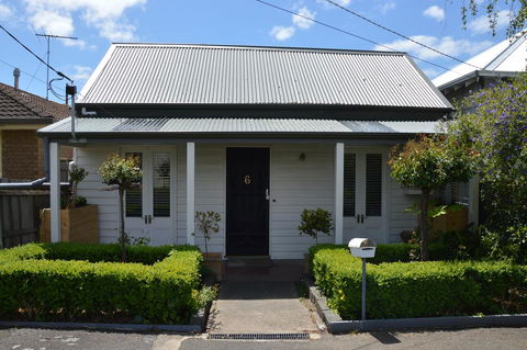 Sleepy Hollow - Accommodation Guide 1