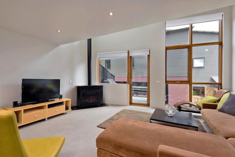 Snow Stream Apartments - Accommodation Asia 2