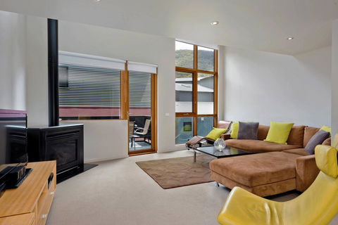 Snow Stream Apartments - Accommodation Asia 3