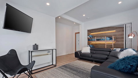 SNOW VIEW, Dinner Plain - Accommodation Guide 2