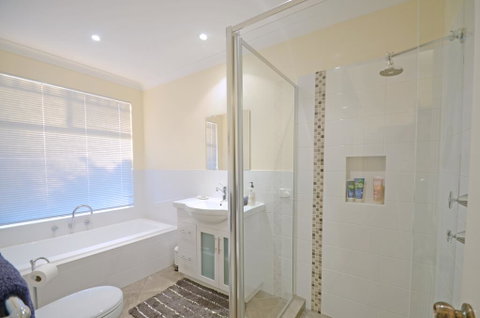 Sojourn On Gale Bed & Breakfast - Accommodation Guide 2