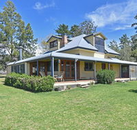 Soldiers Cottage picturebook vineyard home - Accommodation Asia