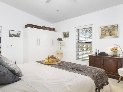 Somerton Barn - Rural Tranquility & Country Comfort - Accommodation Asia 2