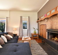 Somerville Wines Farmstay in Broke super cute house on working farm. Walk for miles. - Accommodation Asia