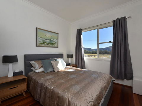 Somerville Wines Farmstay In Broke, Super Cute House On Working Farm. Walk For Miles. - Accommodation Asia 3