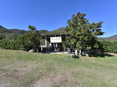 Somerville Wines Farmstay In Broke, Super Cute House On Working Farm. Walk For Miles. - Accommodation Asia 1