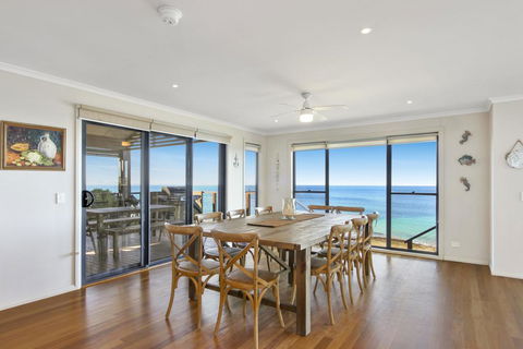 South Pacific Crescent 75, Ulladulla - Accommodation Guide 1