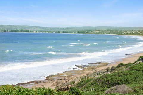 South Seas Beachfront Apartments - Accommodation China 0