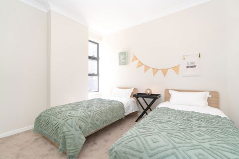 SP246-Brandnew Modern Apt In Penrith With Parking - Accommodation Asia 2