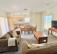 Spacious 2 Bed 2 Bath Villa - Central Location - Quiet - Accommodation Asia