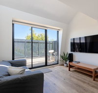 Spacious 2 Bedroom Inner City Townhouse with Private Rooftop - Accommodation Guide