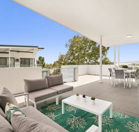 Spacious apartment with generous entertaining - Accommodation Asia