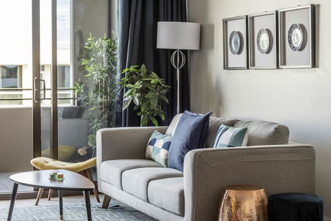 SPACIOUS BRAND NEW // 1BR // IN GORGEOUS BARTON - Accommodation Asia 3