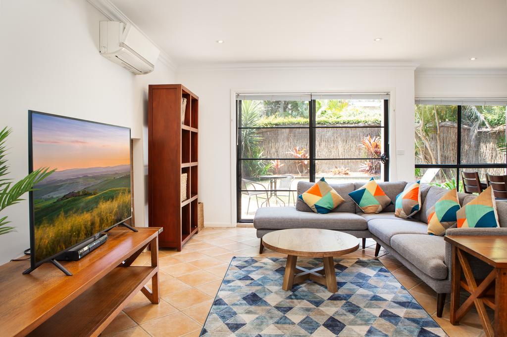Avalon Beach NSW Accommodation China