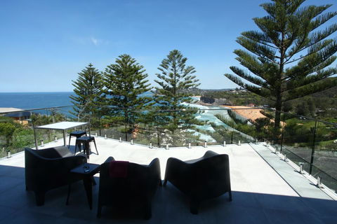 Spectacular Bilgola Beachhouse - Accommodation Asia 0