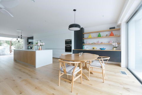Spectacular Bilgola Beachhouse - Accommodation Asia 3