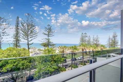 SPIN13- ESCAPE TO MOOLOOLABA - Accommodation Guide 0