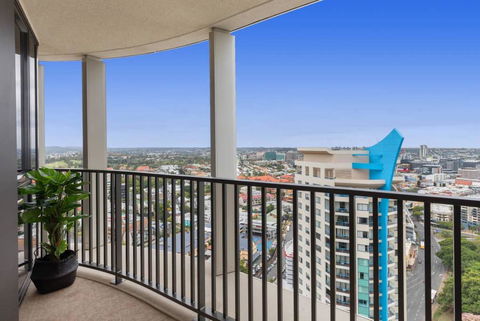 SPIRE - Fast Internet Monthly Stays W Carpark - Accommodation Guide 3
