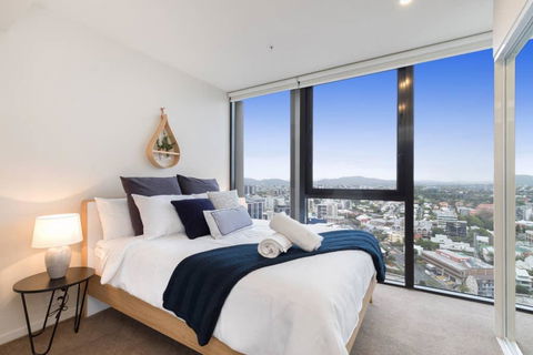 SPIRE - Fast Internet Monthly Stays W Carpark - Accommodation Guide 1