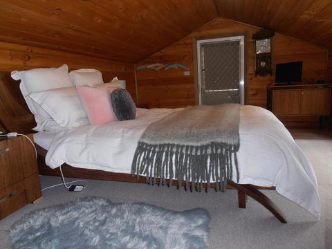 Springmead Rustic Cabin - Accommodation Asia 2
