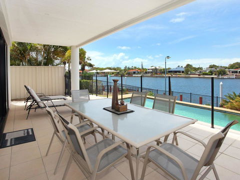 St Lucia 11 - 4 BDRM Canal Home With Pool - Accommodation Asia 0