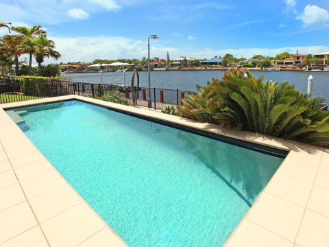 St Lucia 11 - 4 BDRM Canal Home With Pool - Accommodation Asia 1