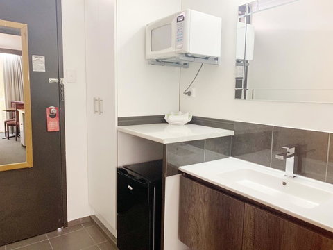 Statesman Motor Inn - Accommodation Asia 2