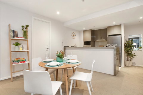 StayCentral On Nott - Accommodation Asia 2