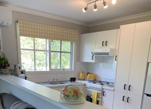 Stephanies Country Cottages - Accommodation Asia 1