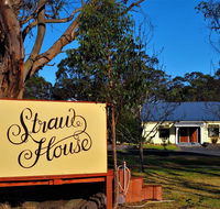 Straw House B and B - Accommodation Asia