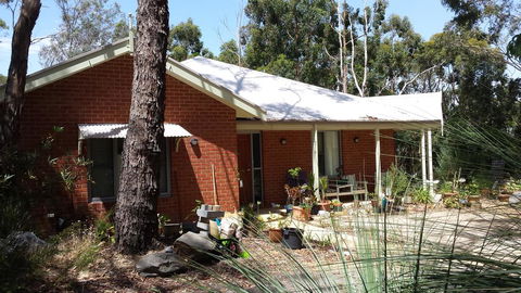 Stringybark Hills Retreat - Accommodation Guide 1