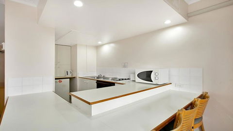 Studio With Balcony At College St - Accommodation Asia 1