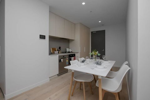 Stunning 2 Bdrms APT@Parkville Free Carpark+wifi - Accommodation Guide 1