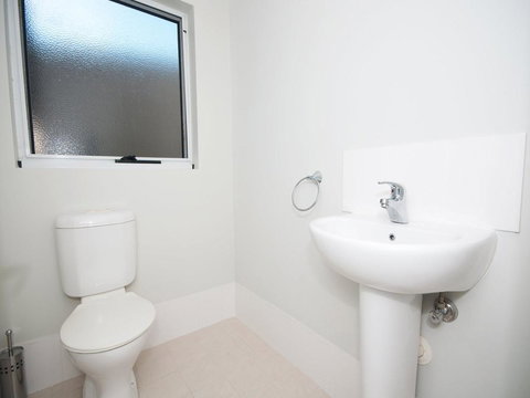 Stunning Holiday Townhouse - Accommodation Asia 2