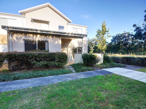 Stunning Holiday Townhouse - Accommodation Asia 0