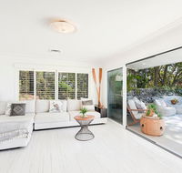 Stunning Oceanview Retreat Between Beach and Bush - Accommodation Asia