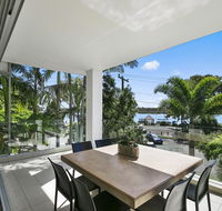 Stunning Riverfront Apartment in Noosaville - Unit 2 Wai Cocos 215 Gympie Terrace - Accommodation Asia