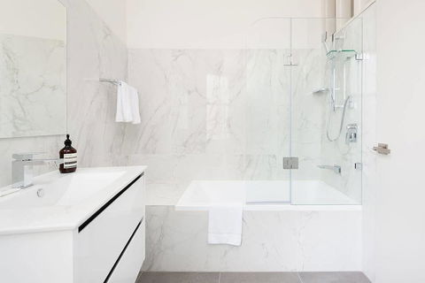 STUNNING SYDNEY HOME 8 - Accommodation Asia 2