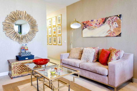 Stylish 1 Bedroom Apartment Amazing City Views - Accommodation Guide 0