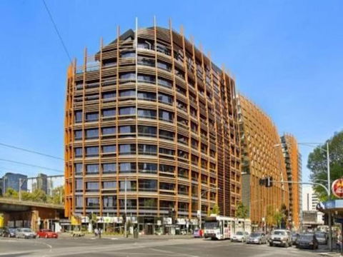 Stylish 1 Bedroom Apartment Amazing City Views - Accommodation Asia 3