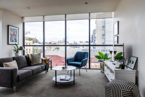 Stylish 1 Bedroom Hideaway In Richmond - Accommodation Guide 0