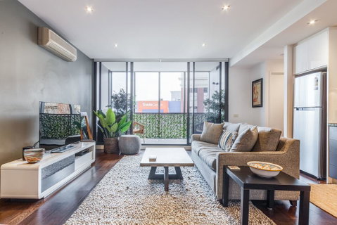 Stylish 2-bed 2 Bath With Free Parking, Pool, Gym, Wifi - Accommodation Guide 1