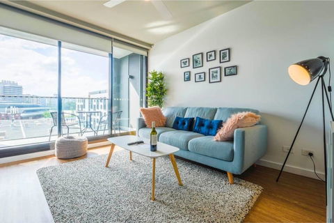 Stylish 2-bedroom Apartment In Fortitude Valley - Accommodation Guide 0