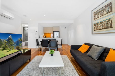 Stylish Apartment With Large Balcony And Parking - Accommodation Guide 0