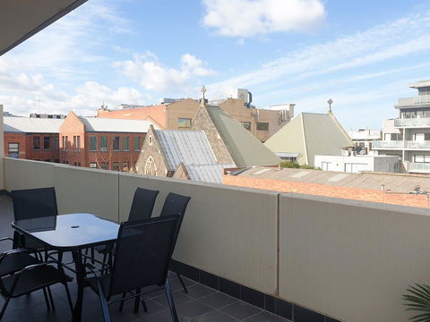 Stylish Modern 3BD Retreat At An Amazing Location - Accommodation Guide 2