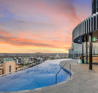 Stylish Resort Living in the City - Accommodation China