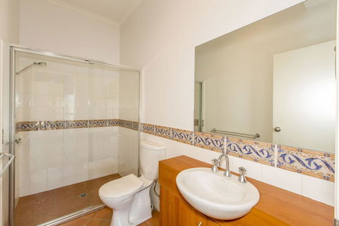 STYLISH, SUN-DRENCHED AND SOPHISTICATED - Accommodation China 3