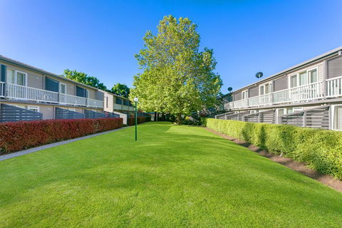 Summer East Apartments - Accommodation Asia 0
