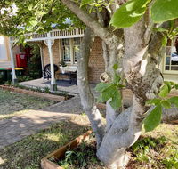SUMMER HOUSE - CENTRAL LOCATION Near PARK - Accommodation Asia