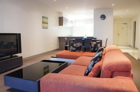 Summer Inn Holiday Apartments - Accommodation Guide 1